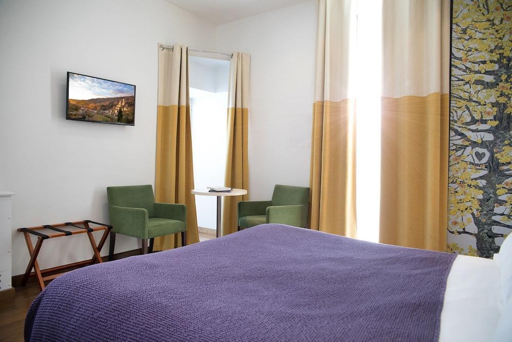 Hotel La Ferme De Bourran Rodez - Parking Prive Gratuit Bagian luar foto